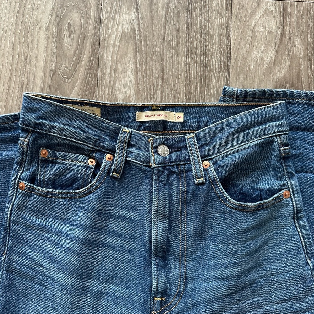 Levi's Women's High Rise Ribcage Wide Blue Jeans